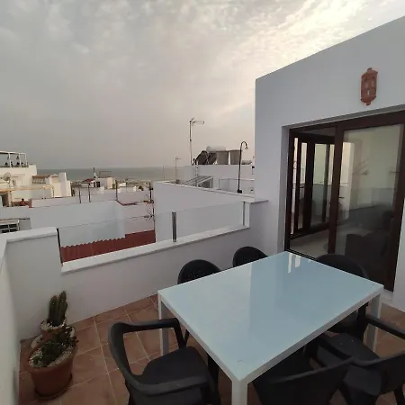 Atico Duplex Tranquilo Vistas Al Mar Centro De Conil Apartment *