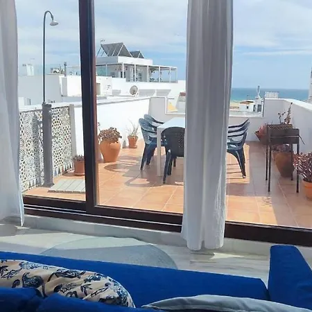 Atico Duplex Tranquilo Vistas Al Mar Centro De Conil Apartment *